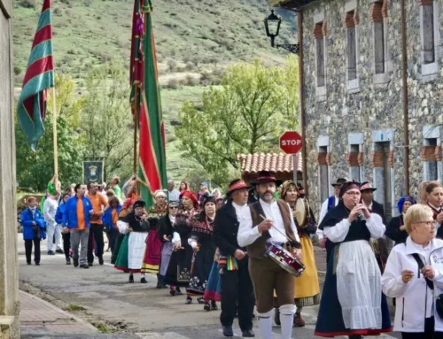 Actuación Cármenes Feria Tradicional